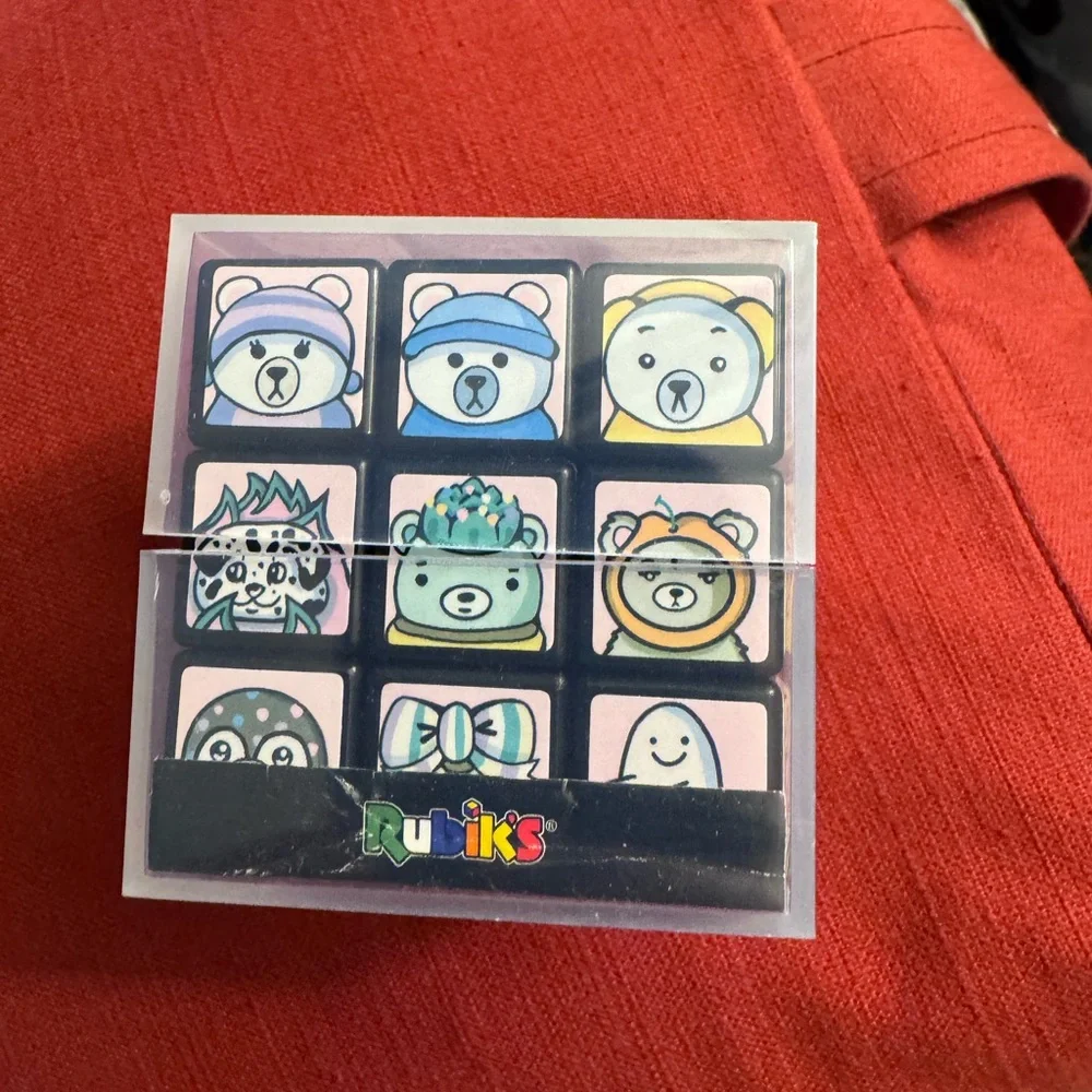 Rubix Cube reposhing this